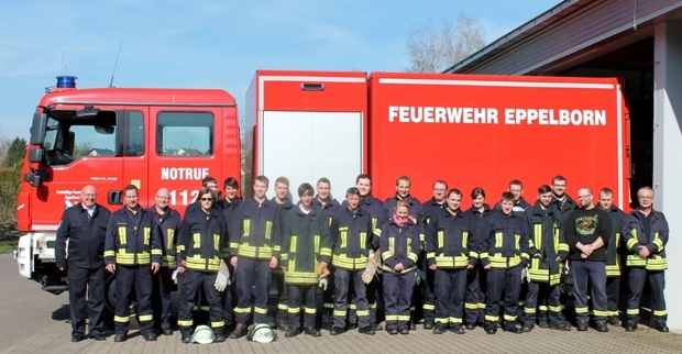 Bild: 21 neue Truppführer bei der Feuerwehr Eppelborn