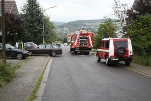 Bild: Von der Galgenbergstra&amp;szlig;e &amp;uuml;ber den Ortsteil Bubach-Calmesweiler bis zum LIDL-Parkplatz in der Rathausstra&amp;szlig;e war stellenweise Diesel aus dem Fahrzeug ausgetreten