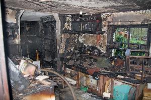 Bild: Die gesamte Einrichtung des als unter anderem als Werkstatt genutzten Raums wurde bei dem Brand zerst&amp;ouml;rt