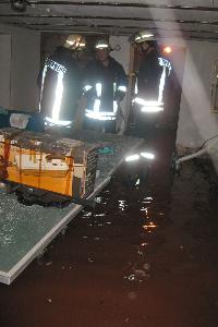 Bild: Die Kellerr&amp;auml;ume standen rund 20cm unter Wasser