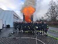 Bild: Einsatzkräfte der Feuerwehr Eppelborn trainierten im Brandcontainer
