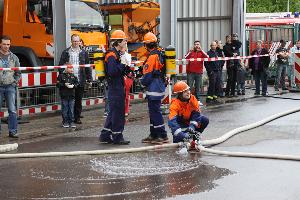 Bild: Schau&amp;uuml;bung der Jugendfeuerwehr beim Feuerwehrfest 2012 in Eppelborn