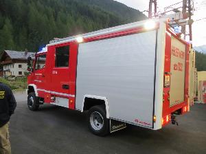Bild: Das neue Feuerwehrfahrzeug im L&amp;ouml;schzug Gries