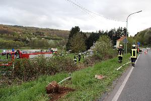 Bild: An dieser Stelle kam der Fahrer aus noch unbekannter Ursache von der Fahrbahn ab (Foto: Presseservice Saar - Carsten Klein)