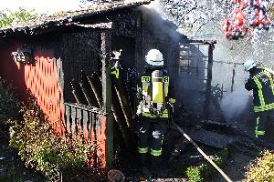 Bild: Brand eines Gartenhauses in der Kossmannstra&amp;szlig;e