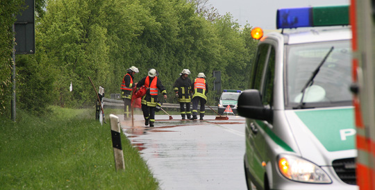 Bild: Fahrzeug überschlägt sich auf der Autobahn