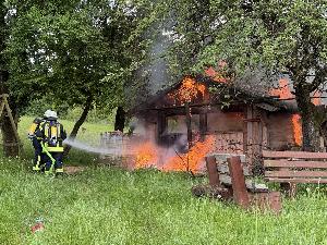Bild: Brand einer Stallung in Dirmingen