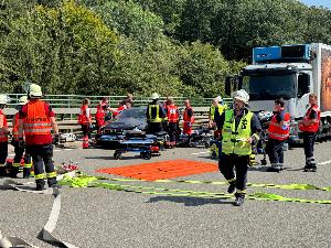 Bild: Verkehrsunfall auf der Autobahn A1