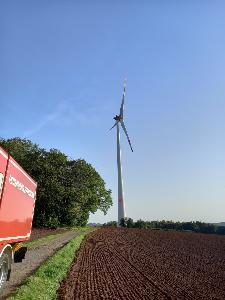Bild: Begehung von Windenergieanlagen in der Bebauungslage Eppelborn