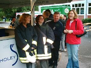 Bild: Wärmende Einsatzjacken gegen die abendliche Kälte