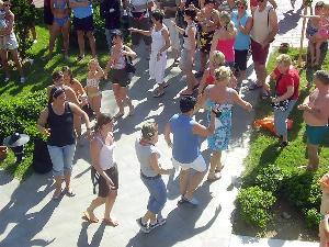 Bild: Kräftige Unterstützung durch die mitgereisten Fans des Fanfarenzugs