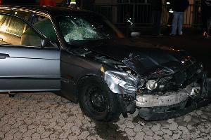 Bild: V&amp;ouml;llig zerst&amp;ouml;rt: Das Fahrzeug der Unfallverursacherin