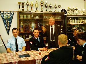 Bild: Ortsvorsteher Rudi Hell dankte den Wehrleuten im Namen der Bürger von Dirmingen