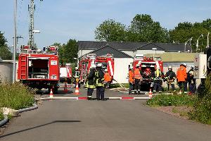 Bild: Übungseinsatz auf dem Gelände der Kkäranlage in Bubach