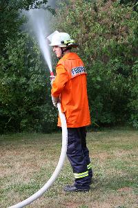 Bild: Mit mehreren Rohren wurde der angenommene Waldbrand bekämpft