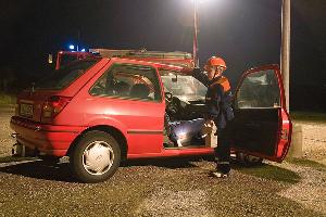 Bild: Lampen gehören bei Einsätzen in der Dunkelheit zur Ausrüstung