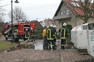 Bild: Mit einem C-Rohr konnte das Feuer schnell gelöscht werden