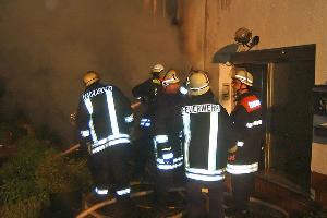 Bild: Zu einem Wohnhausbrand mussten die Löschbezirke Bubach-Calmesweiler und Eppelborn in der Nacht zum 30.04.2008 ausrücken