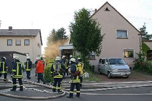 Bild: Einsatz der Feuerwehr in der Eiweiler Stra&amp;szlig;e im Ortsteil Wiesbach