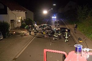 Bild: Zu einem Verkehrsunfall musste die Feuerwehr Eppelborn in die Kossmannstraße ausrücken