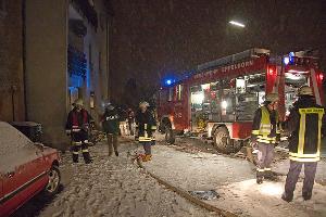 Bild: Eine dichte Schneedecke erschwerte den Einsatz erheblich