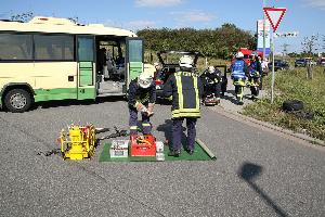 Bild: Ger&amp;auml;teablage f&amp;uuml;r den Einsatz der hydraulischen Rettungsger&amp;auml;te