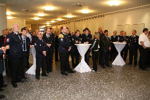 Bild: Zahlreiche Feuerwehrmitglieder waren zum Ehrungsabend ins Foyer von big Eppel gekommen