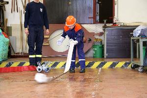 Bild: Auswerfen eines C-Schlauches