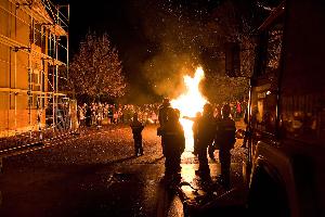 Bild: Die Jugendfeuerwehr sorgte f&amp;uuml;r ein tolles Martinsfeuer