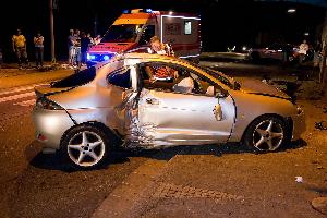 Bild: Die beiden Unfallfahrzeuge wurden erheblich beschädigt