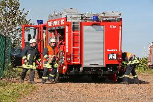 Bild: Eintreffen der ersten Löschfahrzeuge