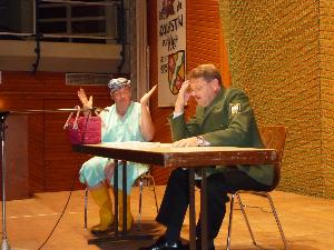 Bild: Die Vermisstenanzeige (Rainer Monz und Rudi Raber, v.l.)