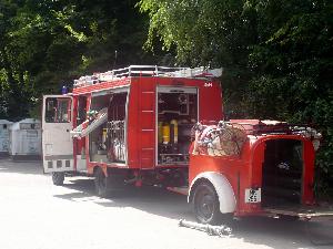 Bild: Löschfahrzeug LF8 im Löschbezirk Habach mit Tragkraftspritzenanhänger