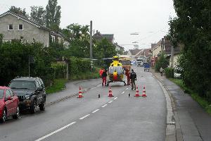 Bild: Auch der Rettungshubschrauber Christoph 16 war in der Dirminger Stra&amp;szlig;e gelandet