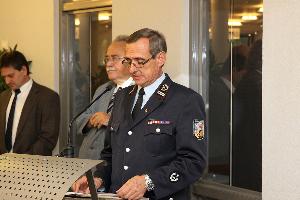 Bild: Wehrführer Hermann Josef Recktenwald dankte den Geehrten für das langjährige Engagement in der Feuerwehr