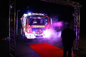 Bild: Großer Empfang für das neue Löschfahrzeug