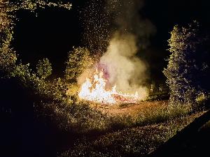 Bild: Brand am Waldrand in Dirmingen