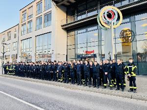 Bild: Fahrzeugübergabe an die Feuerwehr Eppelborn