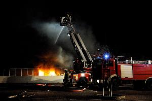 Bild: Großbrand in Neunkirchen (Foto: Fotodokumentation KFV-NK e.V. H.C.Klein)