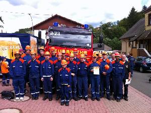 Bild: Die Teilnemer am Kreisjugendfeuerwehrtag in Landsweiler-Reden aus allen Löschbezirken der freiwilligen Feuerwehr Eppelborn (Foto: Feuerwehr Dirmingen )