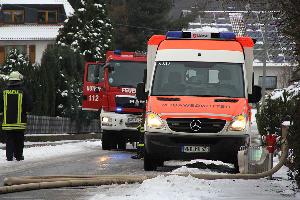 Bild: Neben der Feuerwehr war auch ein Rettungswagen im Einsatz