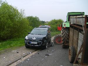 Bild: An beiden Fahrzeugen entstand erheblicher Sachschaden