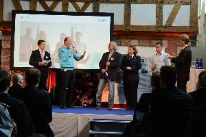 Bild: Fachjury und Moderatoren (v. links n. rechts):
Nicolai Gäding (Dräger), Matthias Ramge, Peter Huth, Silvia Darmstädter, Florian Fastner, Werner Heitmann (Dräger) (Foto: Dräger Safety)