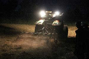 Bild: Der Bauer pflügte die betroffene Stelle um