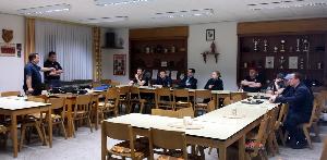 Bild: Drei theoretische Stunden mussten zum Erwerb der Fahrberechtigung absolviert werden.