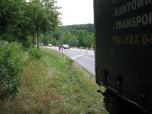 Bild: Dieselkraftstoff hatte die Fahrbahn und das Erdreich verschmutzt