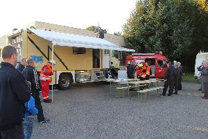 Bild: Die Einsatzleitung wurde personell und materiell vom Fernmeldezug des Saar-Pfalz-Kreises unterstützt