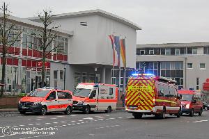 Bild: Gro&amp;szlig;einsatz von Feuerwehr, Polizei und Rettungsdienst im Rathaus in Neunkirchen (Foto: Christopher Benkert - Feuerwehr Neunkirchen)