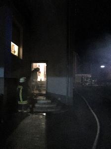 Bild: Rauch drang aus dem Keller des Wohnhauses