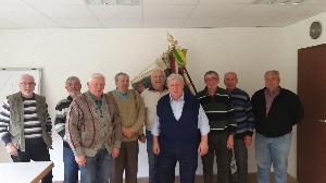 Bild: Dieter Wagner im Kreise seiner Alterswehrkameraden